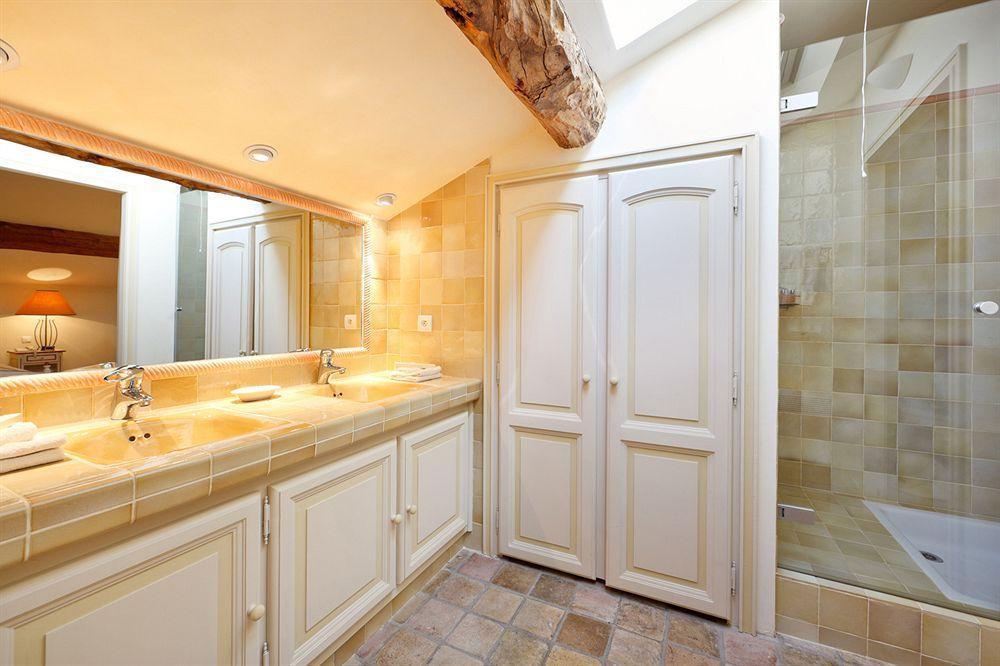 Chateau Les Crostes Hotel ลอร์เกส ภายนอก รูปภาพ