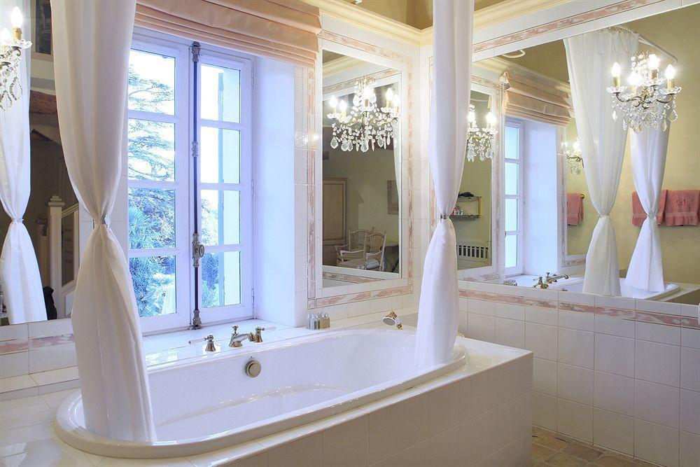 Chateau Les Crostes Hotel ลอร์เกส ภายนอก รูปภาพ