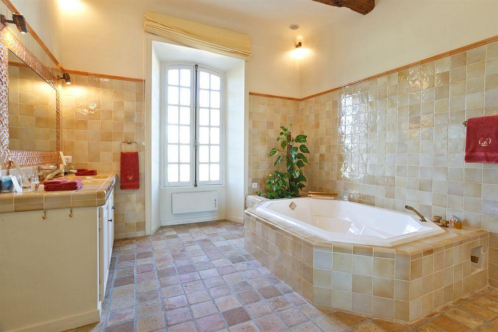 Chateau Les Crostes Hotel ลอร์เกส ภายนอก รูปภาพ