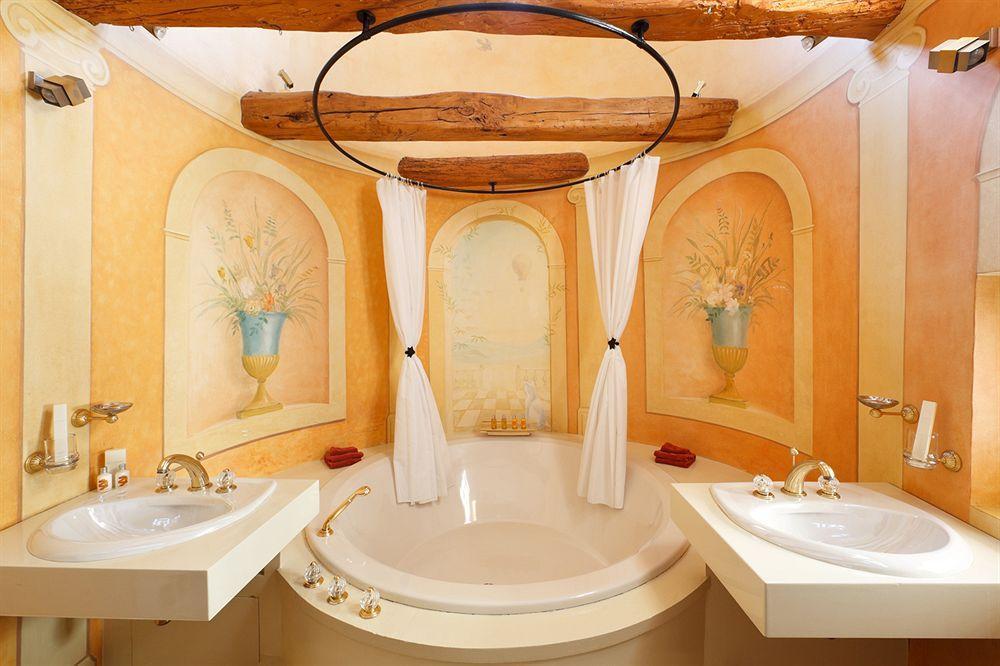 Chateau Les Crostes Hotel ลอร์เกส ภายนอก รูปภาพ
