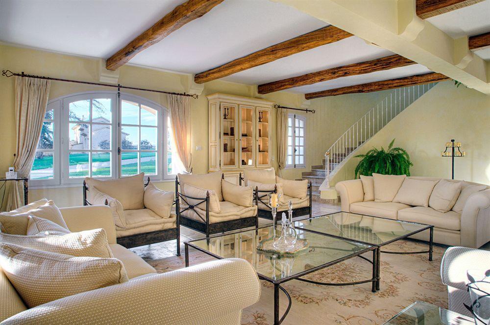 Chateau Les Crostes Hotel ลอร์เกส ภายนอก รูปภาพ